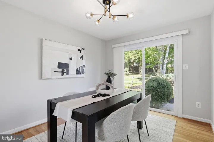 5215 Lighthorne Rd, Burke, Virginia 22015