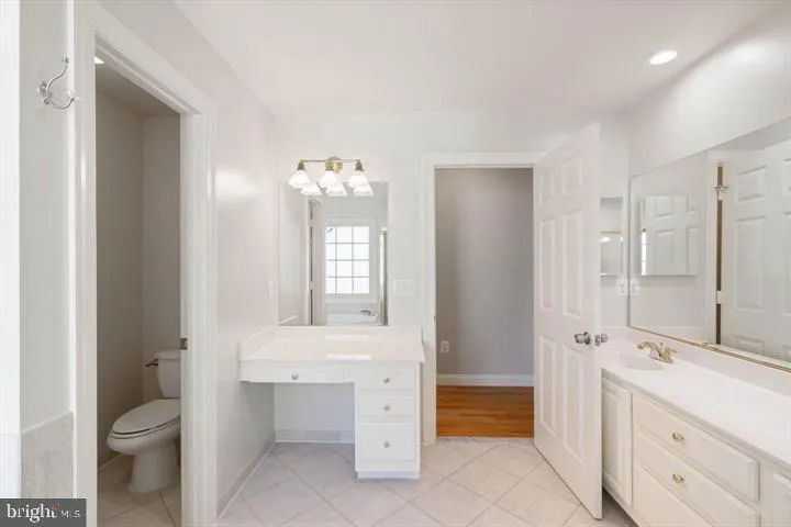 2038 Madrillon Rd, Vienna, Virginia 22182