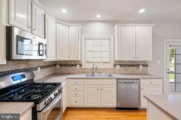 2038 Madrillon Rd, Vienna, Virginia 22182
