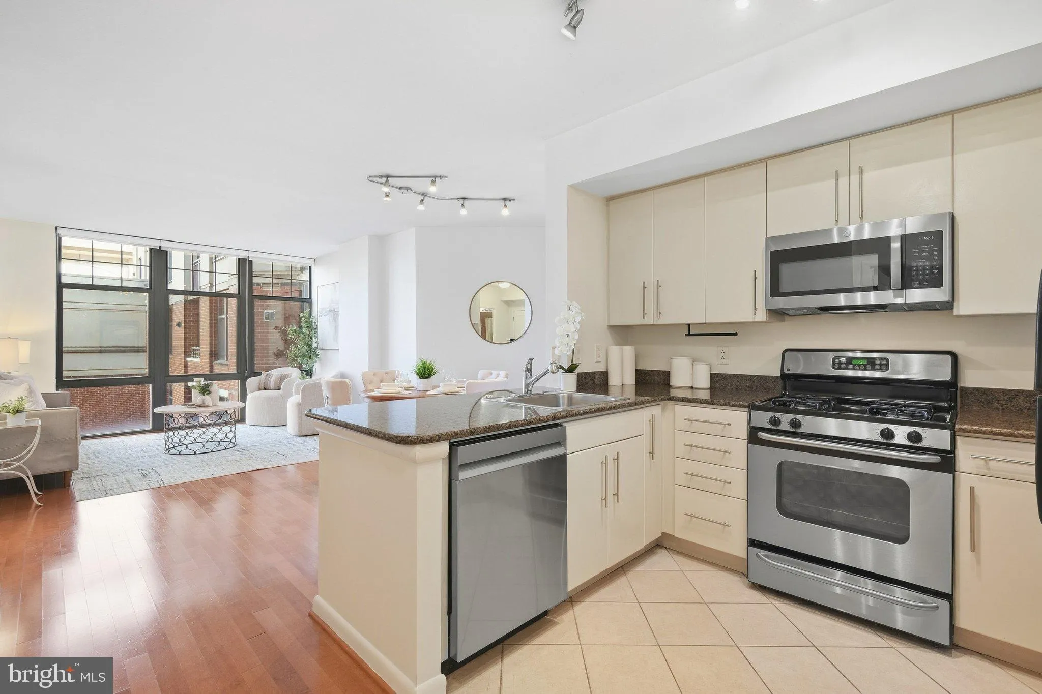 1021 GARFIELD STREET, Arlington, VA 22201