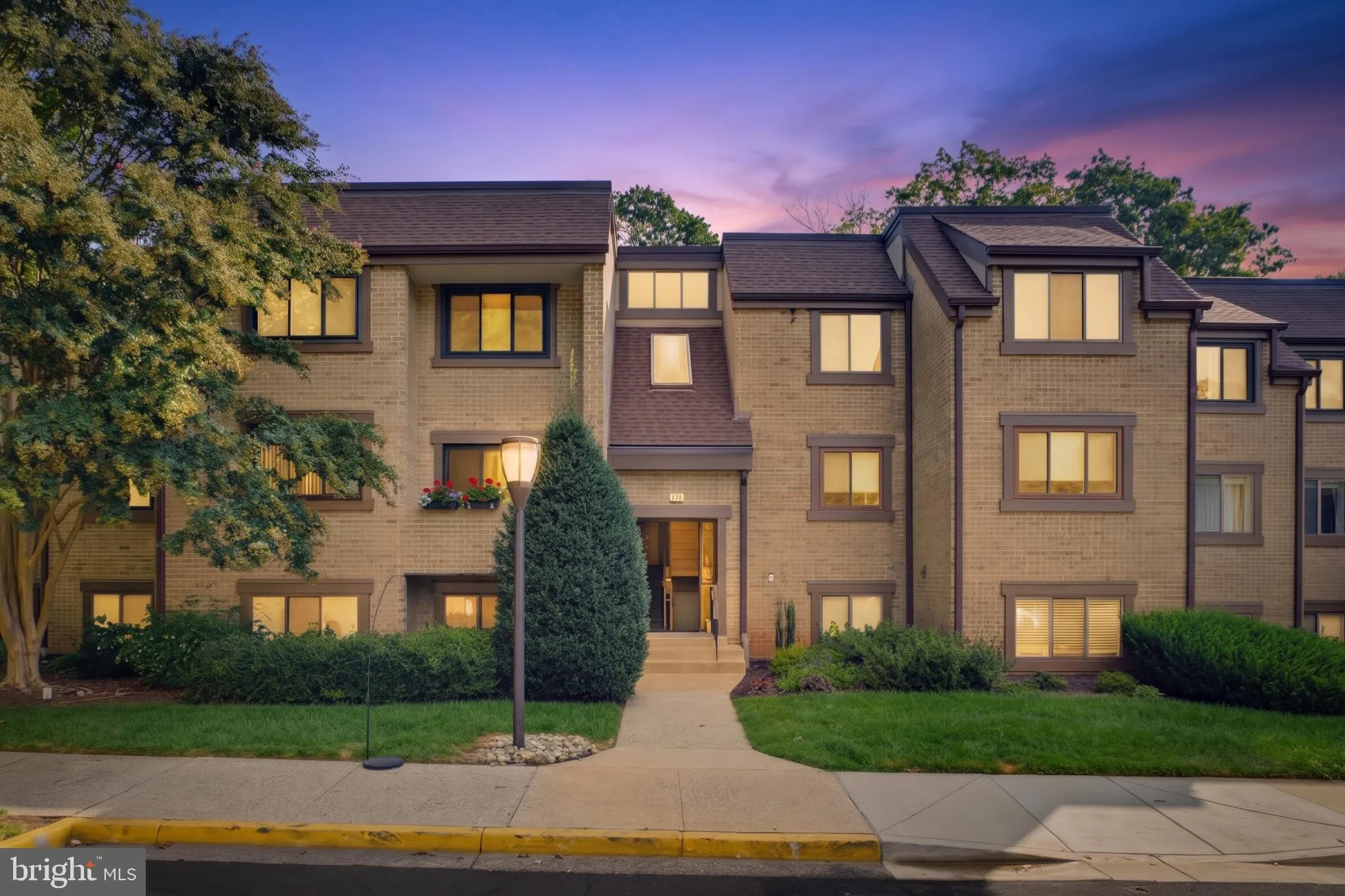1657 PARKCREST CIRCLE, Reston, VA 20190