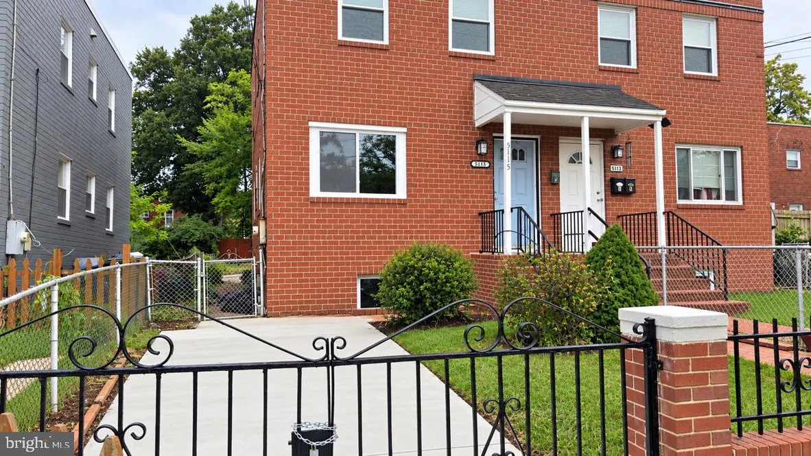 5115 HANNA, Washington, DC 20019