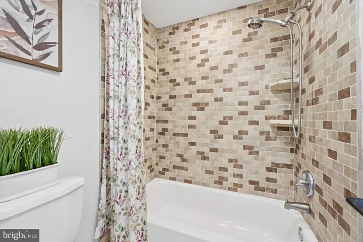 6127 Calico Pool Ln, Burke, Virginia 22015