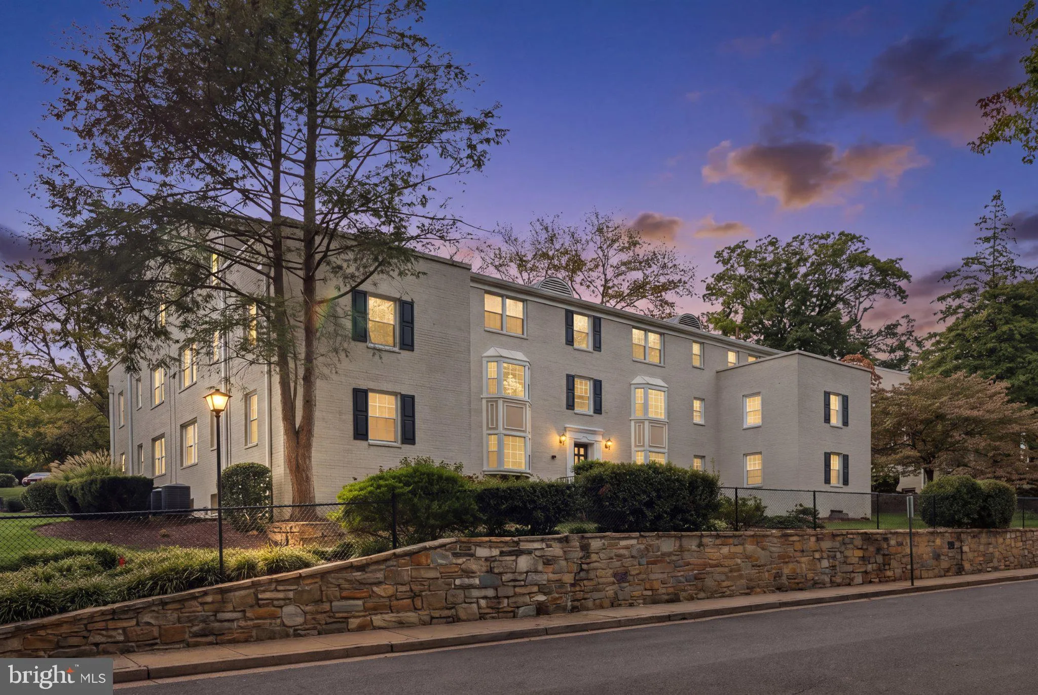 808 ARLINGTON MILL DRIVE, Arlington, VA 22204