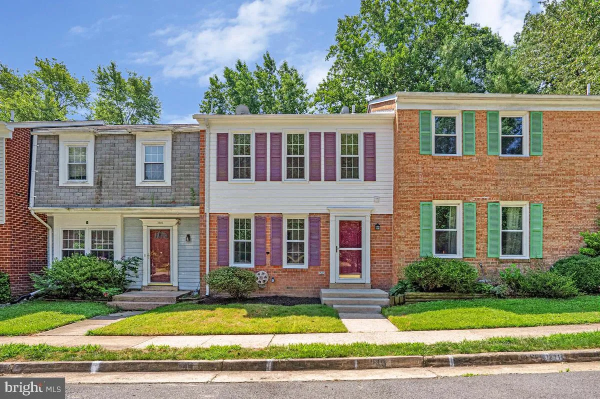 7821 GROVELAND SQUARE, Springfield, VA 22153