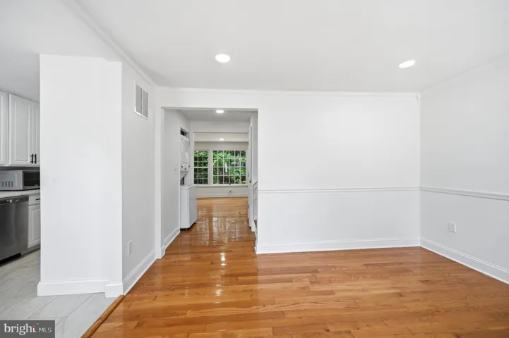 1214 Fox Run Pl, Woodbridge, Virginia 22191