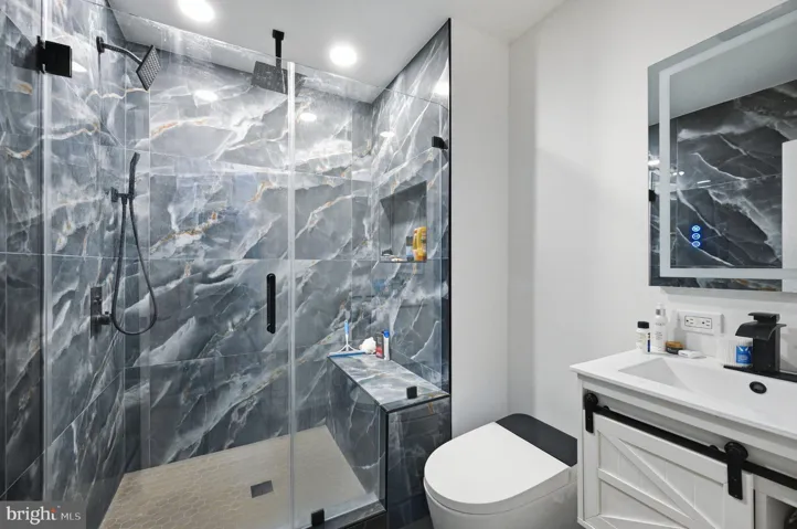 1214 Fox Run Pl, Woodbridge, Virginia 22191