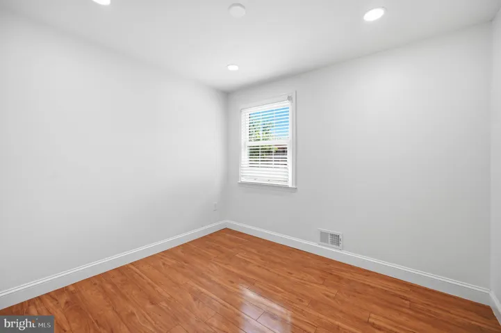 1214 Fox Run Pl, Woodbridge, Virginia 22191