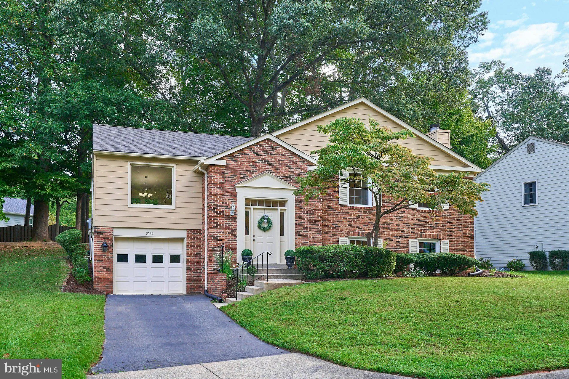 9718 LOCH LINDEN COURT, Fairfax, VA 22032
