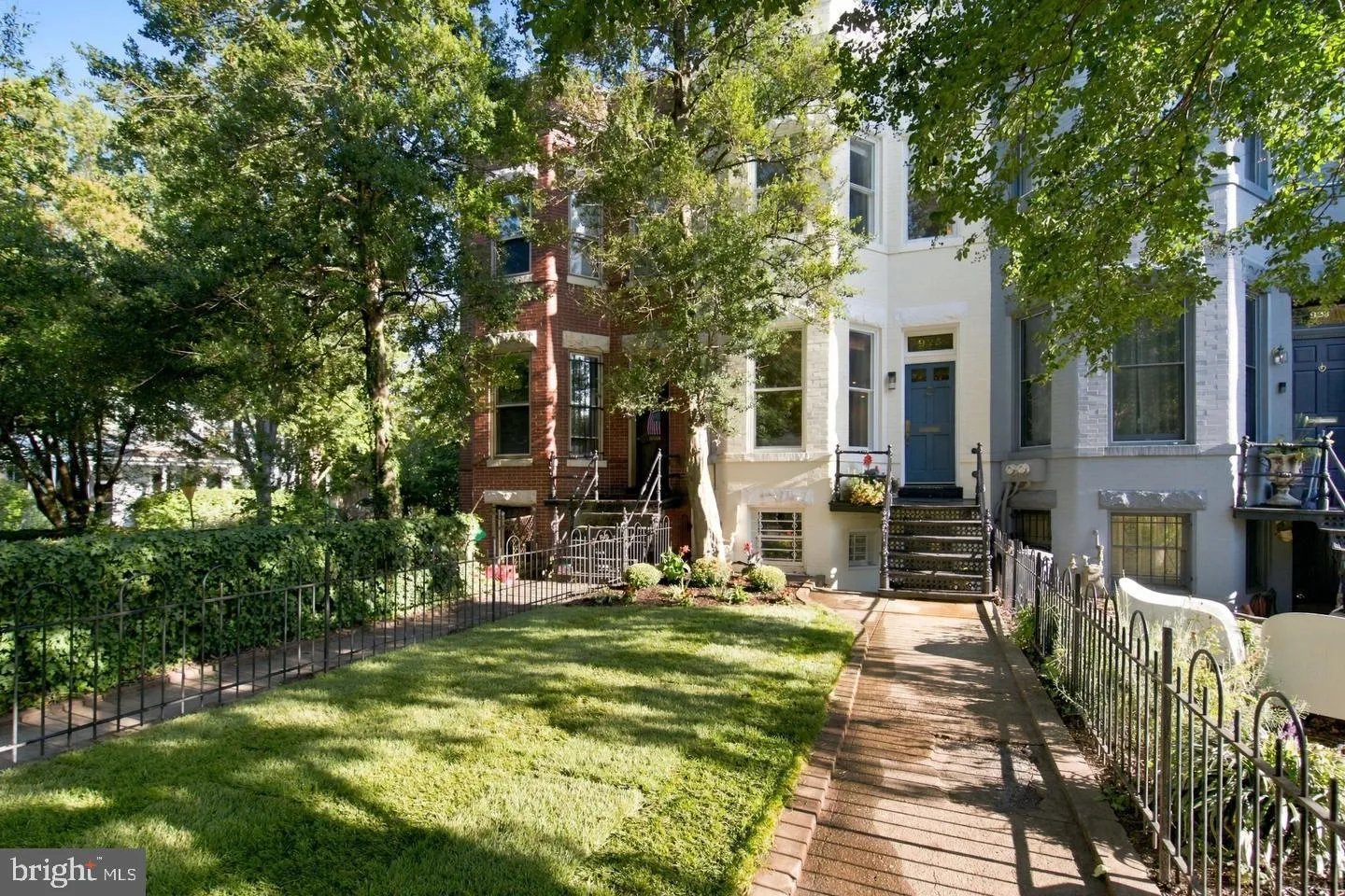 925 SOUTH CAROLINA AVENUE, Washington, DC 20003