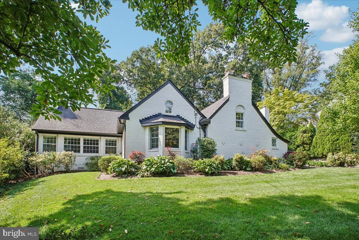 3830 UPLAND STREET, Arlington, VA 22207