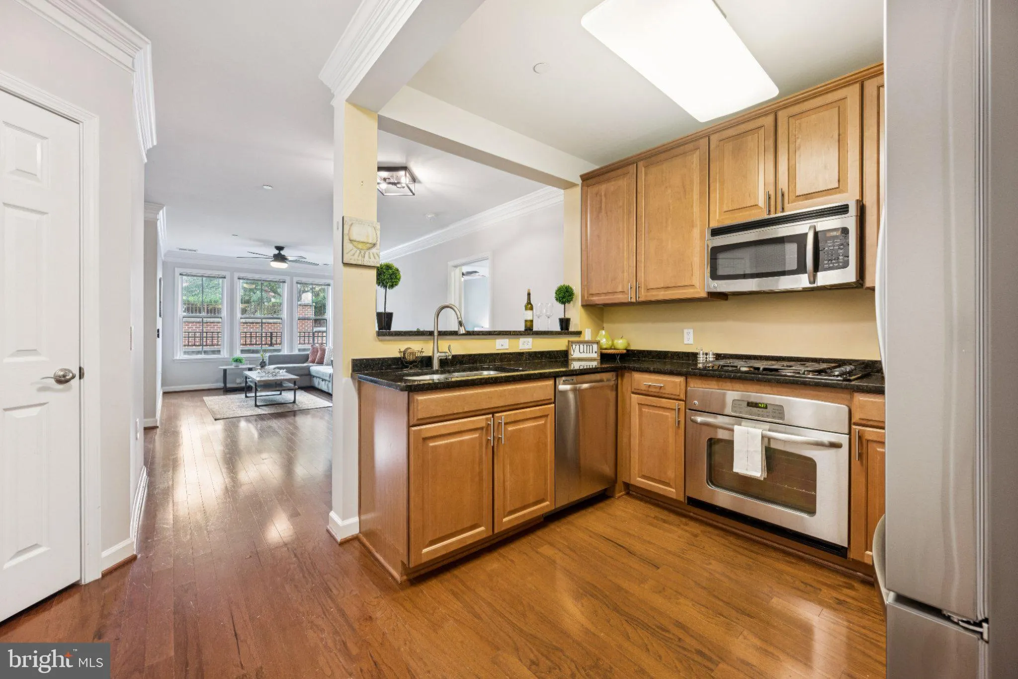 2101 MONROE STREET, Arlington, VA 22207