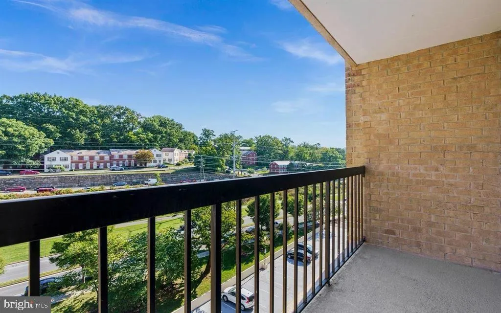 4500 FOUR MILE RUN DRIVE, Arlington, VA 22204