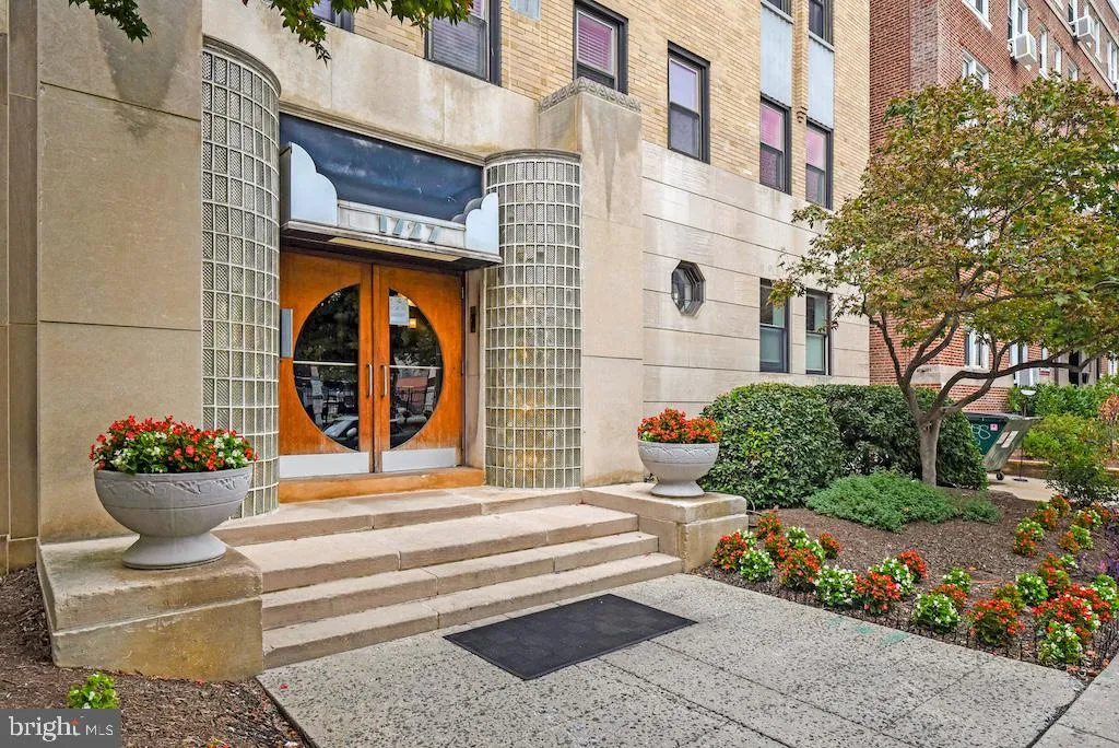1727 R STREET, Washington, DC 20009