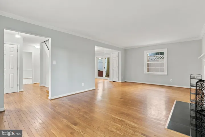 8614 Vernon Ave, Alexandria, Virginia 22309