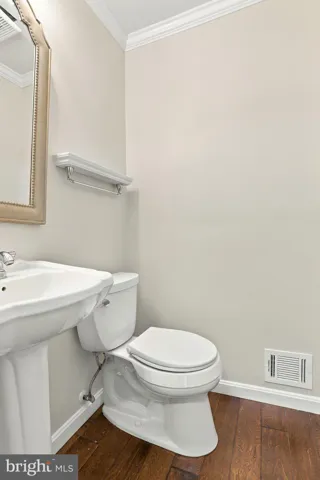 8614 Vernon Ave, Alexandria, Virginia 22309