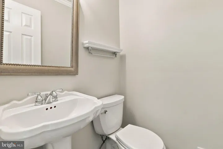 8614 Vernon Ave, Alexandria, Virginia 22309