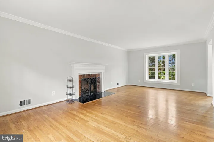 8614 Vernon Ave, Alexandria, Virginia 22309