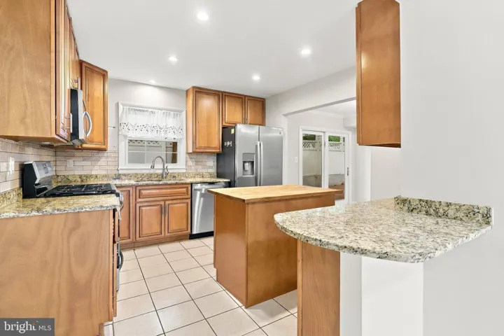 8614 Vernon Ave, Alexandria, Virginia 22309