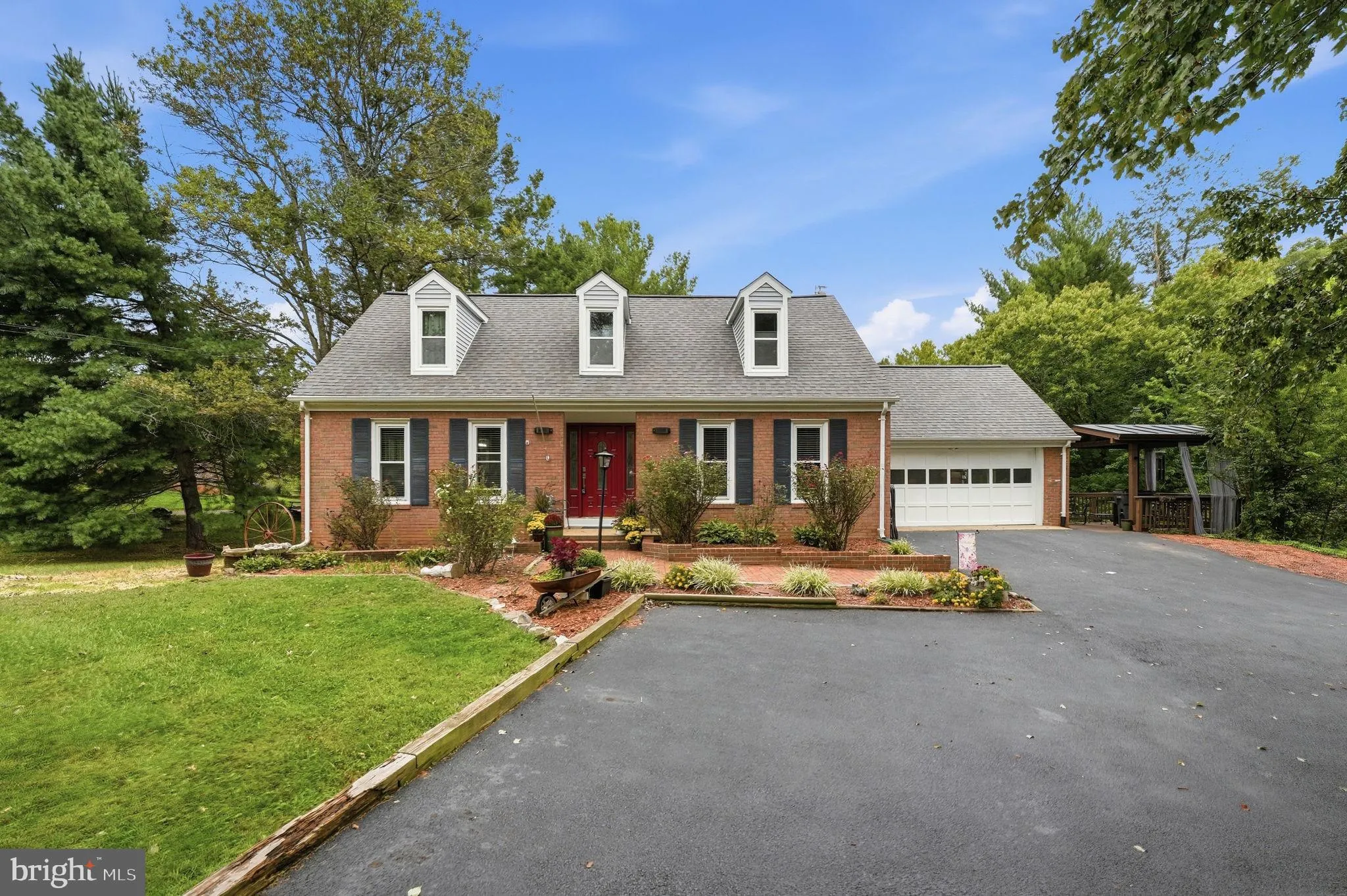 8114 HILLCREST DRIVE, Manassas, VA 20111