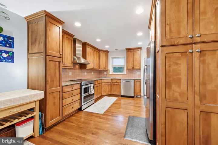 899 N Nottingham St, Arlington, Virginia 22205