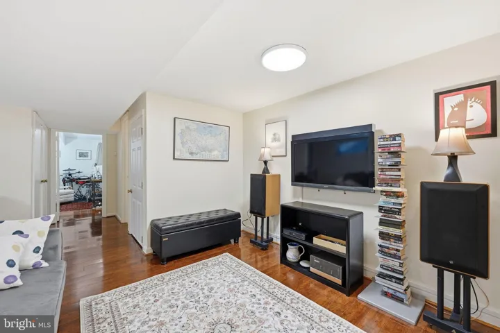 899 N Nottingham St, Arlington, Virginia 22205