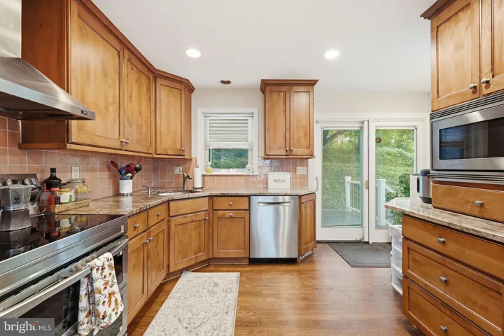 899 N Nottingham St, Arlington, Virginia 22205
