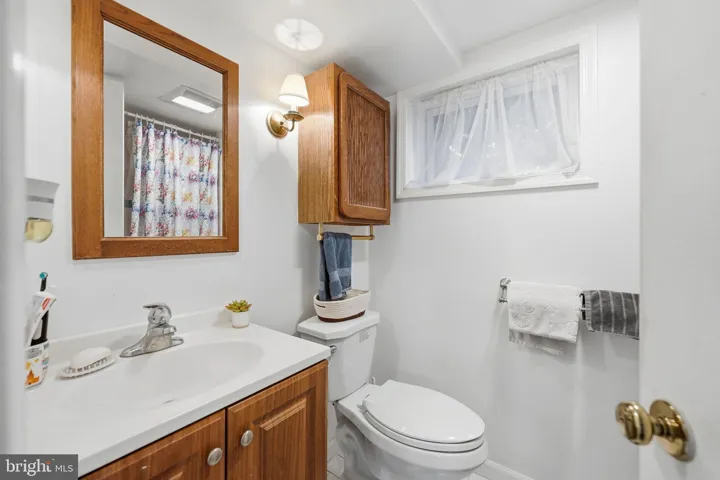 899 N Nottingham St, Arlington, Virginia 22205