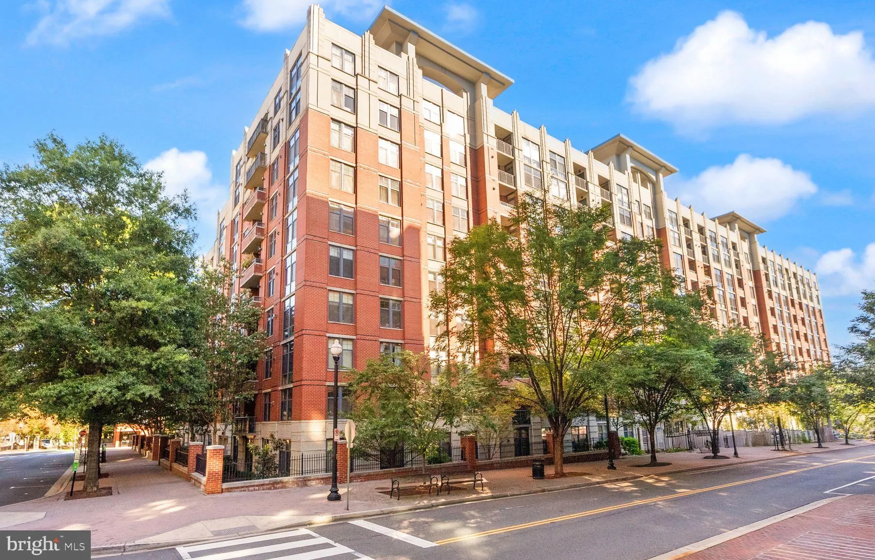 1021 GARFIELD STREET, Arlington, VA 22201