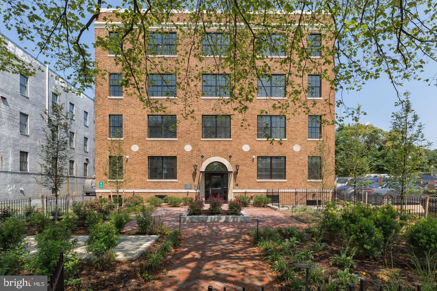 816 POTOMAC AVENUE, Washington, DC 20003