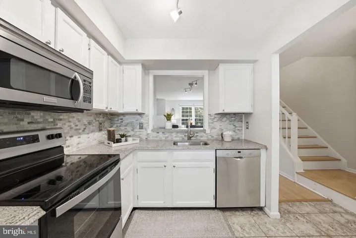 6472 Brick Hearth Ct, Alexandria, Virginia 22306