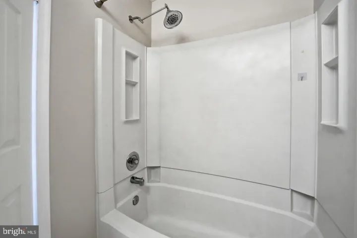 6472 Brick Hearth Ct, Alexandria, Virginia 22306