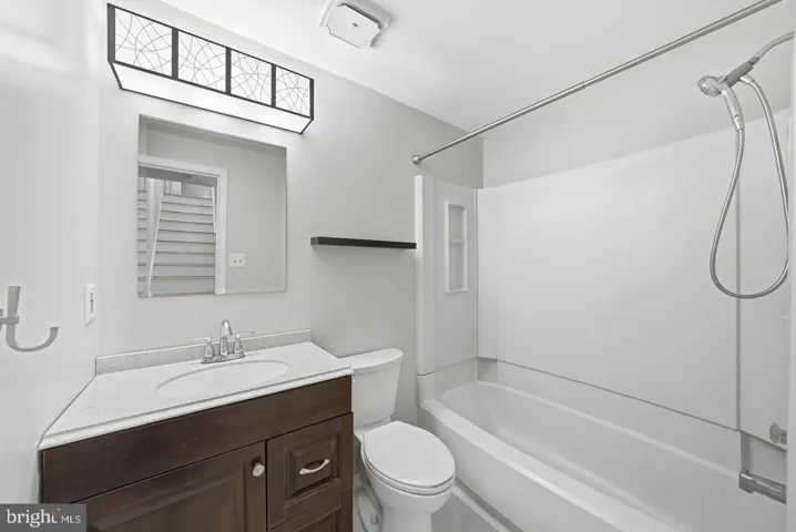 6472 Brick Hearth Ct, Alexandria, Virginia 22306