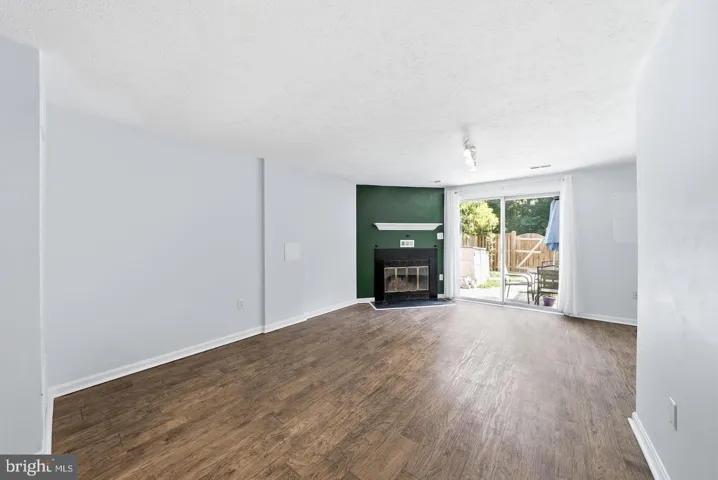 6472 Brick Hearth Ct, Alexandria, Virginia 22306