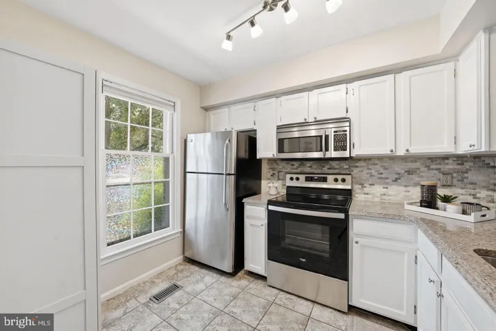 6472 Brick Hearth Ct, Alexandria, Virginia 22306