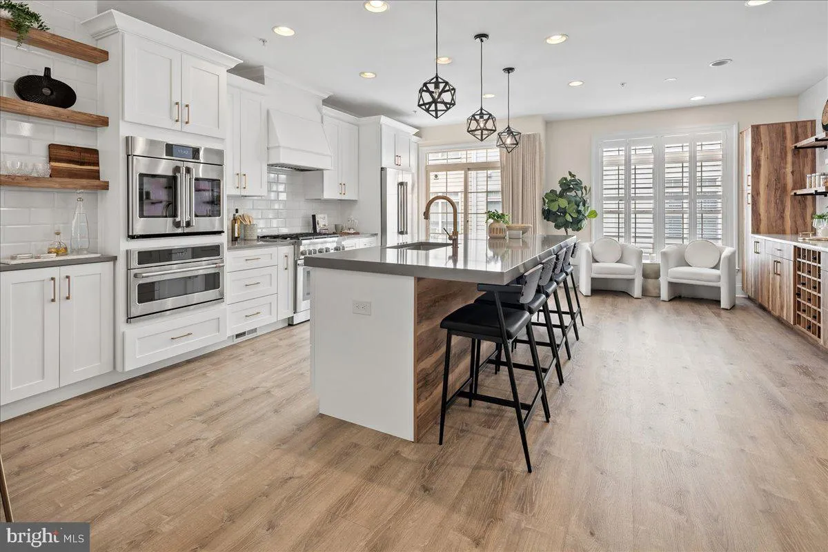 455 GEORGE MASON DRIVE, Arlington, VA 22203