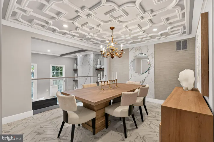 6674 Midhill Pl, Falls Church, Virginia 22043
