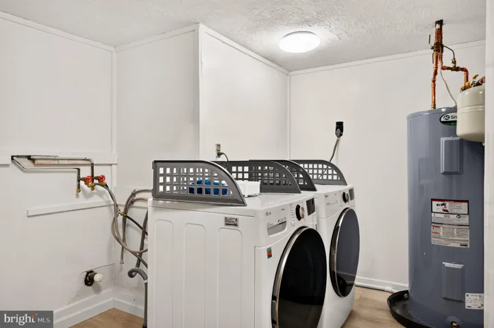 6674 Midhill Pl, Falls Church, Virginia 22043