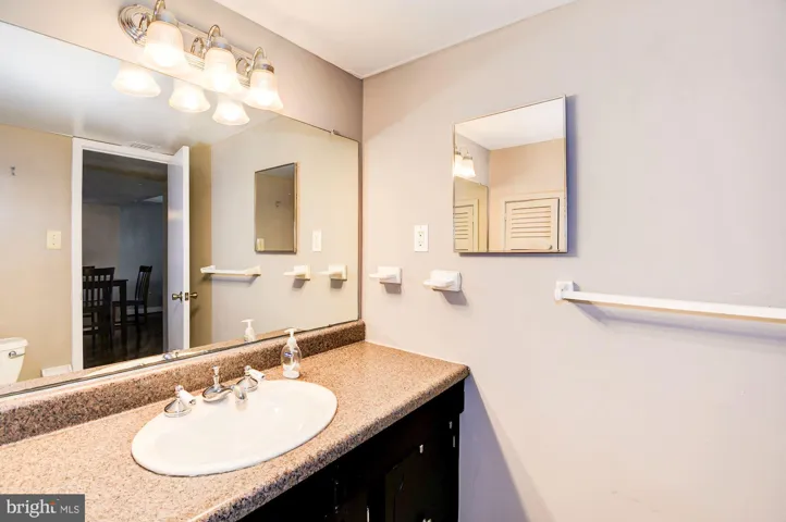 2627 Redcoat Dr, Alexandria, Virginia 22303