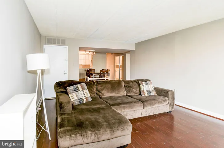 2627 Redcoat Dr, Alexandria, Virginia 22303