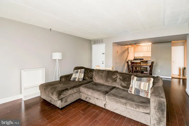 2627 Redcoat Dr, Alexandria, Virginia 22303