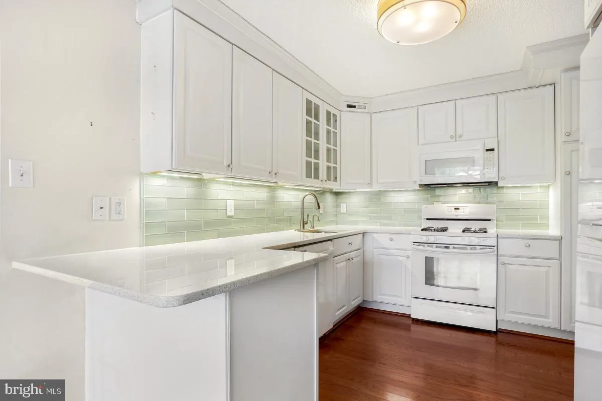 5225 POOKS HILL ROAD, Bethesda, MD 20814