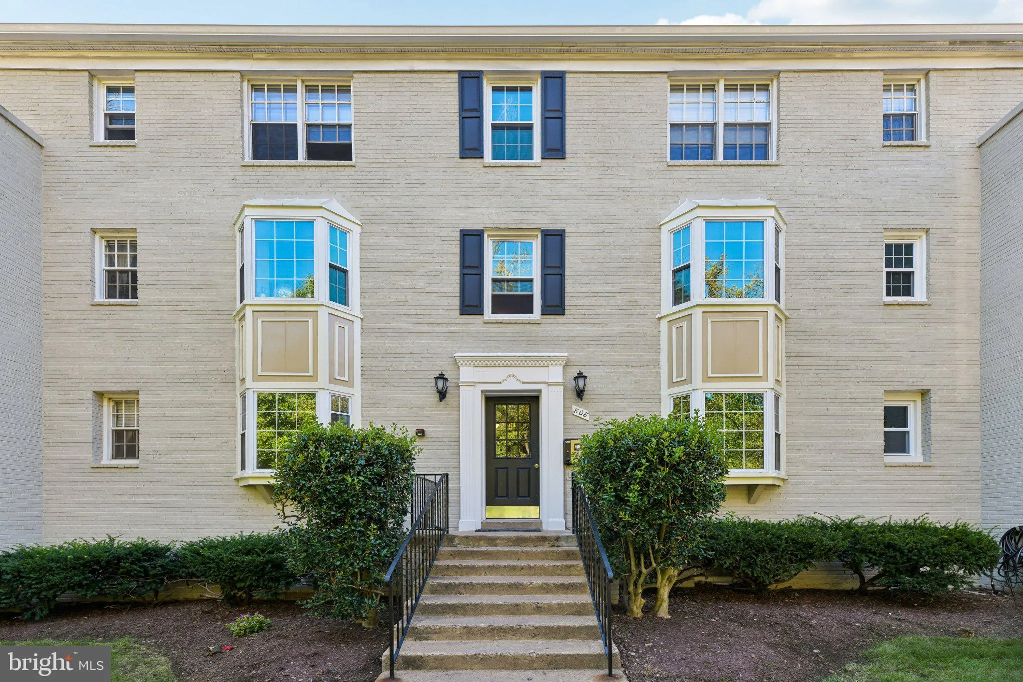 808 ARLINGTON MILL DRIVE, Arlington, VA 22204