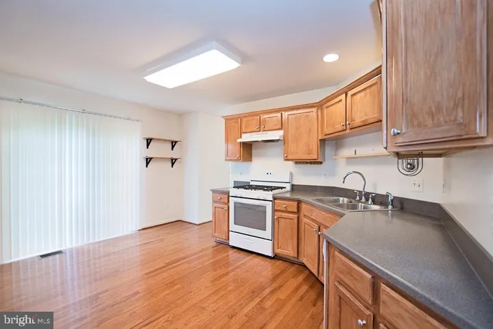 10558 Crooked Branch Ct, Manassas, Virginia 20112