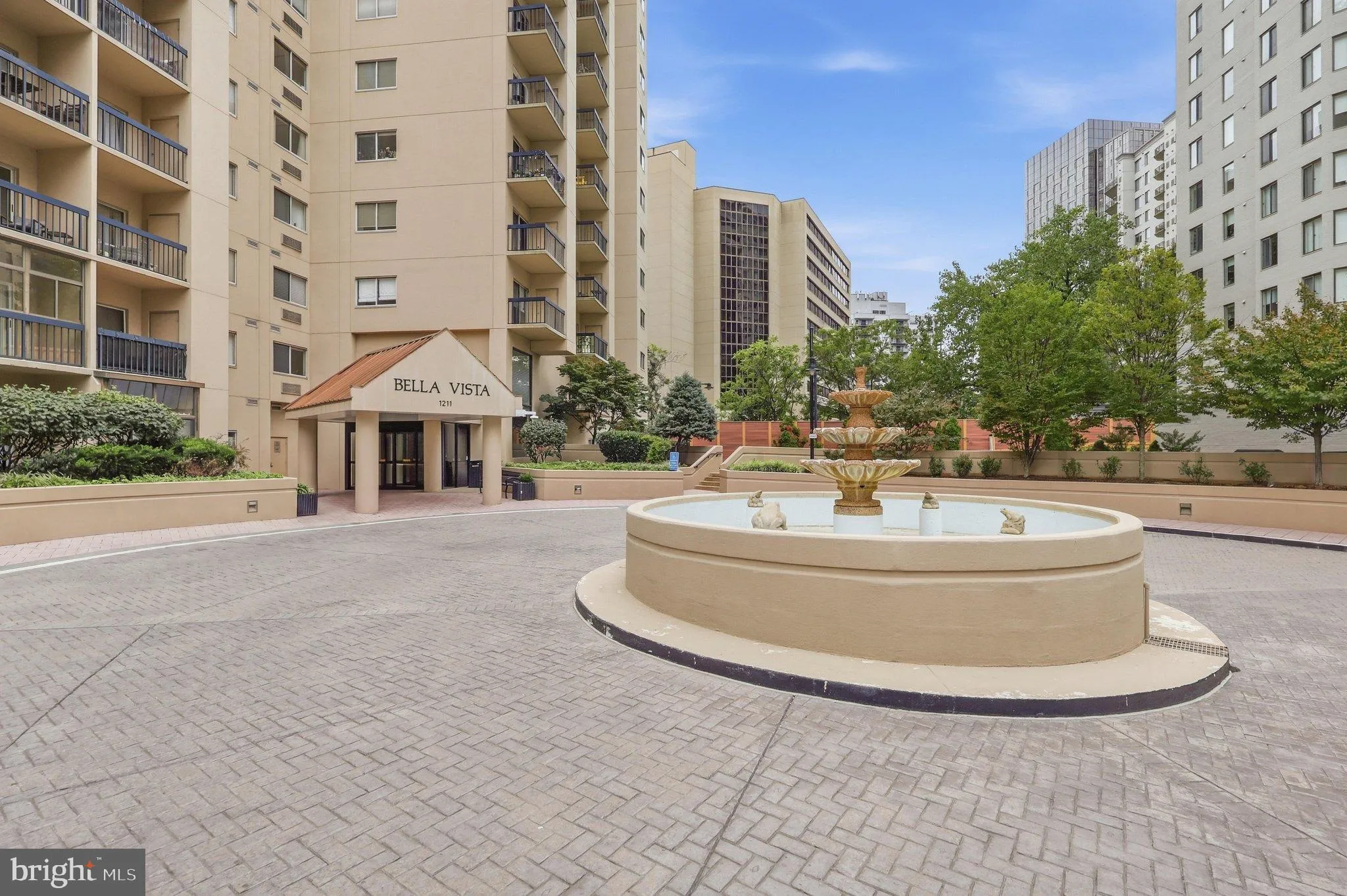 1211 EADS STREET, Arlington, VA 22202