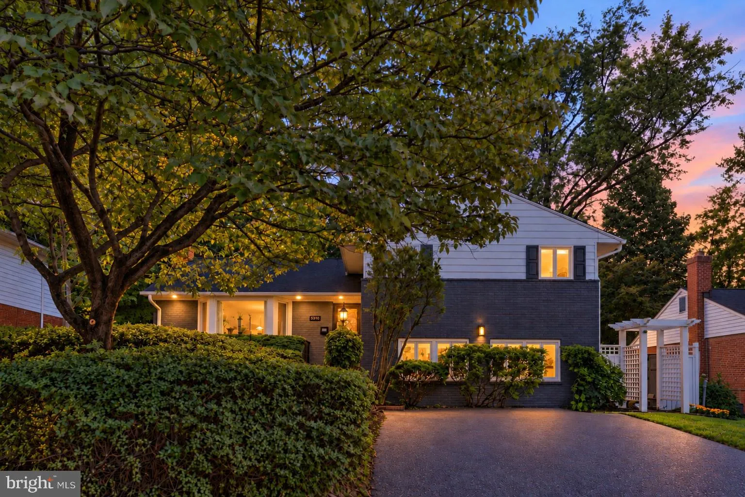 5910 GREENTREE ROAD, Bethesda, MD 20817