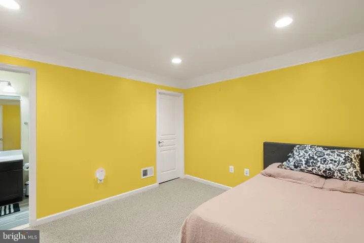 116 Mt High St, Occoquan, Virginia 22125