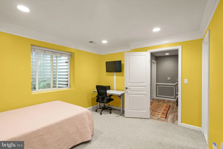 116 Mt High St, Occoquan, Virginia 22125