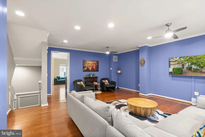 116 Mt High St, Occoquan, Virginia 22125