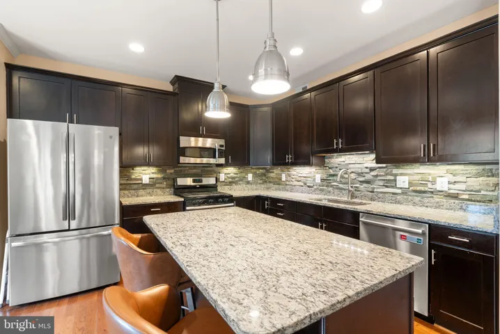 116 Mt High St, Occoquan, Virginia 22125
